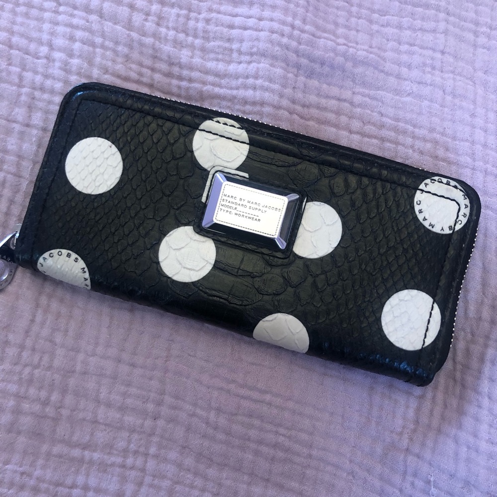 Polka Dot Wallet